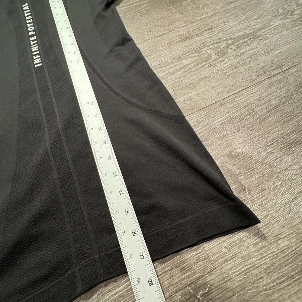 Lululemon Shirt Womens 6 Black Tier x Equinox Tee Fitted Stretch Performance